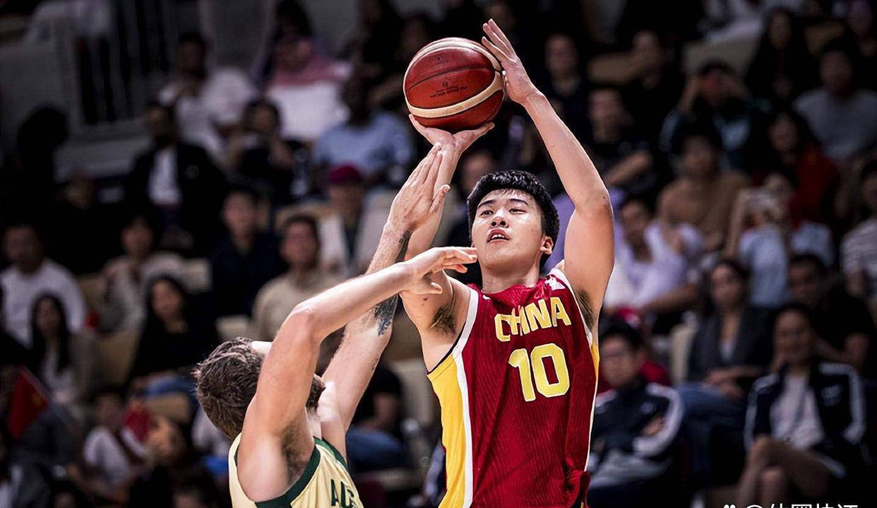 亚洲杯最佳阵容新秀王俊杰备受关注