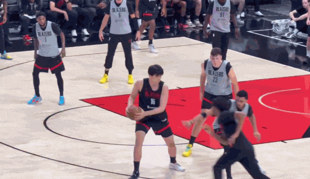 5+2！杨瀚森重磅首秀！梦幻脚步+助攻舞步征服主场！开拓者赛程来了