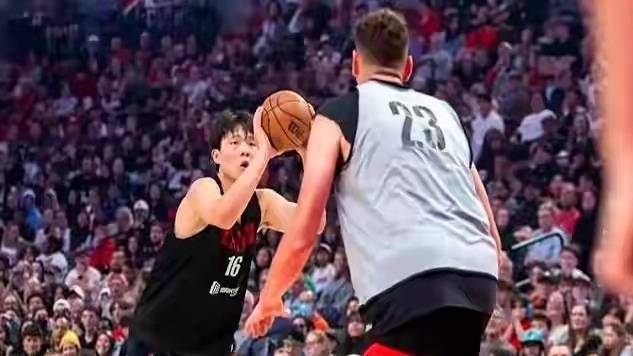 开拓者对阵勇士最新消息，赛程直播时间表，杨瀚森再次出战！