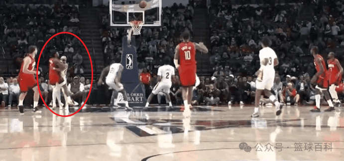 又打架了！凶狠抱摔+准绝杀！NBA季前赛也拼这么凶啊！