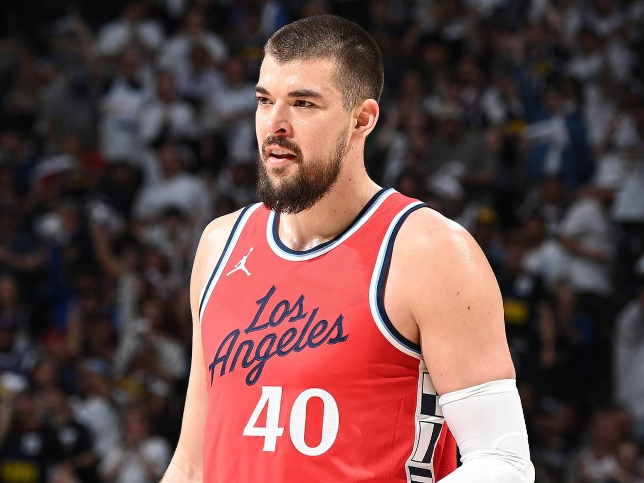 名记：祖巴茨已引起多支NBA球队关注，快船目前要价两个首轮