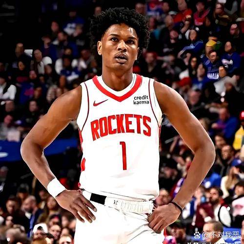 NBA季后赛冲刺阶段：伤病潮、新规与黑马球队如何影响最新战局？