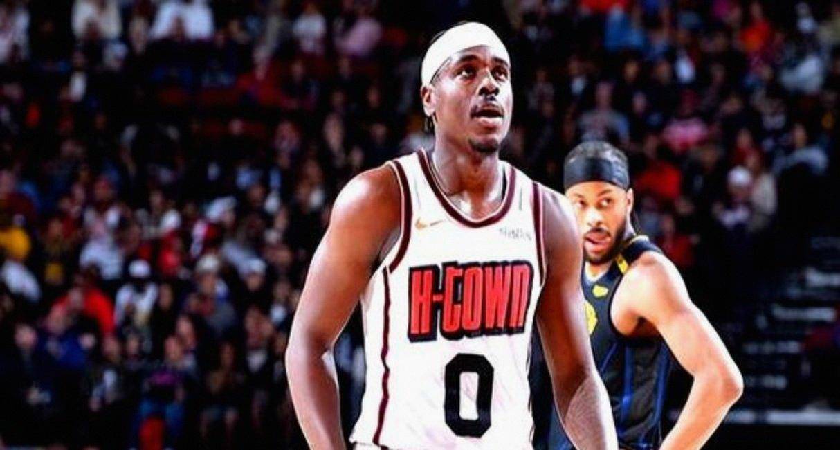 火箭11月客场大胜凯尔特人，主场连续击败独行侠和奇才，整体战绩展现逆境中爆发力