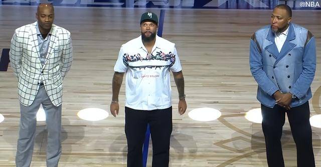 NBA中国赛-曾凡博未登场篮网罚球准绝杀险胜太阳 布克18+5+5