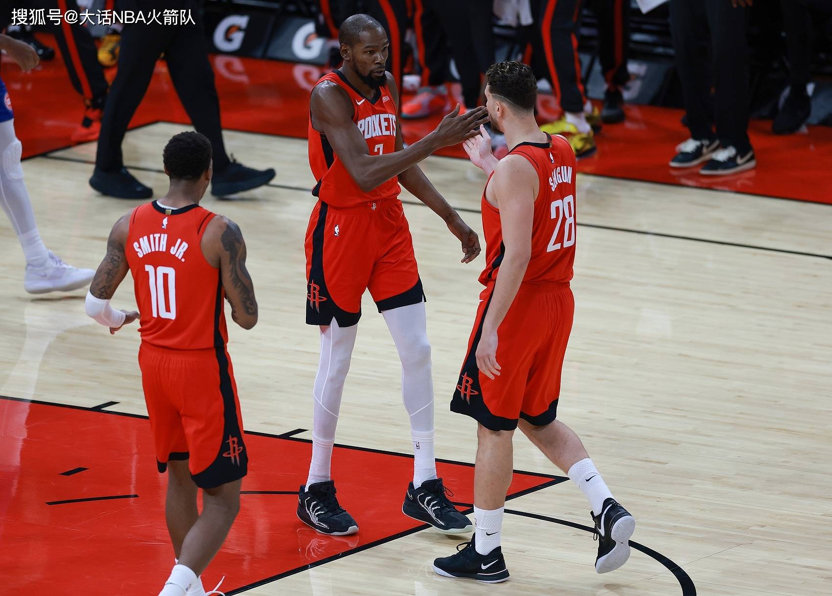 火箭对阵篮网前瞻 麪(miàn)对战绩垫底的球队 火箭还會(huì)在阴沟里繙(fān)船(chuán)吗