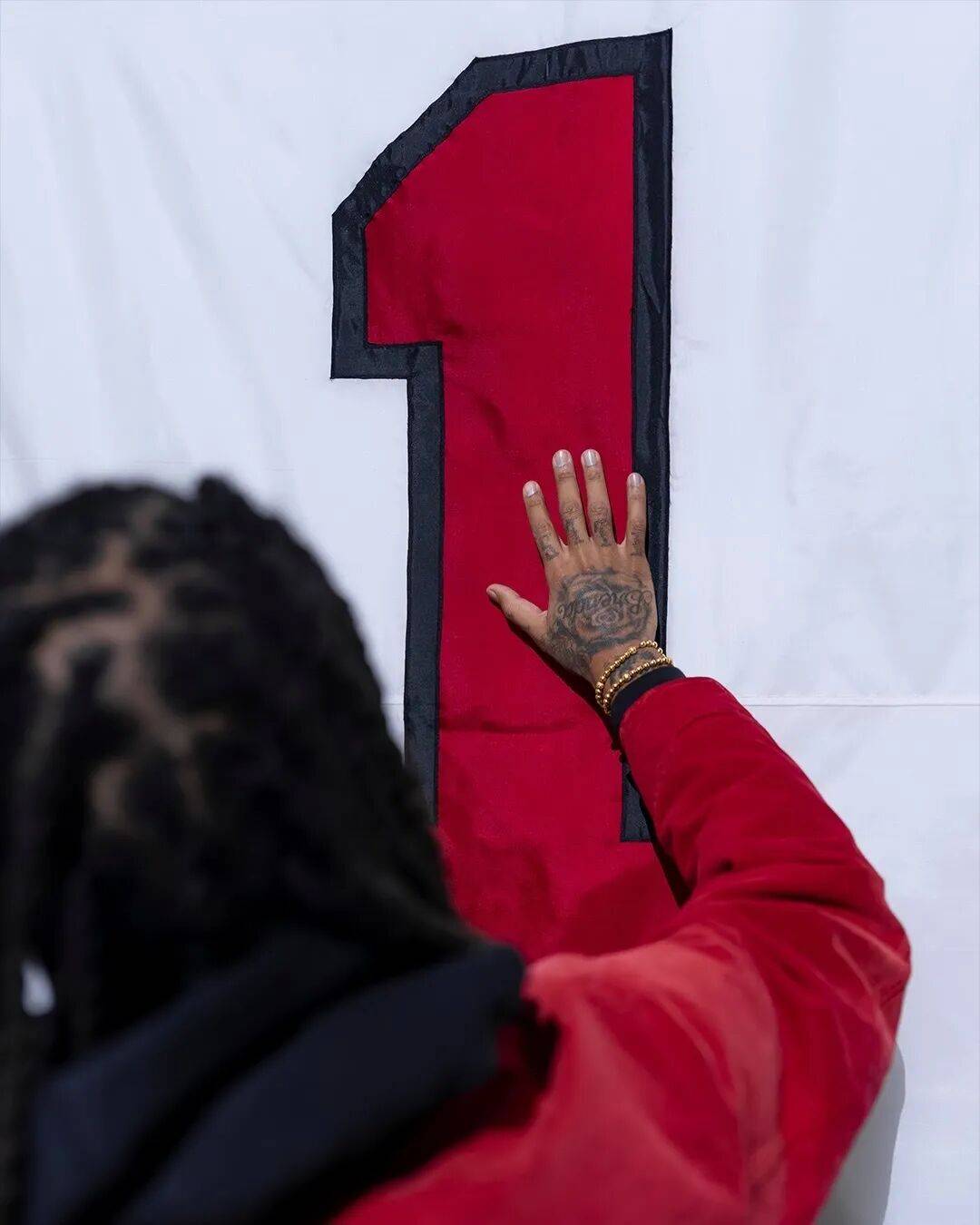 最浪漫的球衣退役仪式，属于最好的罗斯